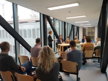 Novinarska konferenca (1)